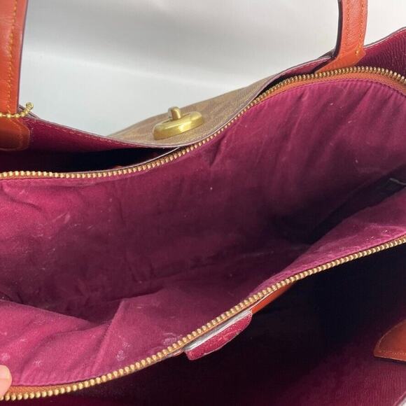 Coach Willow Tote In Signature Canvas C0693 Retail $350 Good Condition - Picture 5 of 8